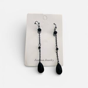 NWT Elegant Black Drop Earrings